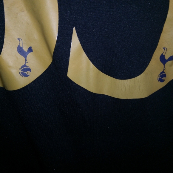 2016-17 Tottenham Away jersey - Picture 6 of 7